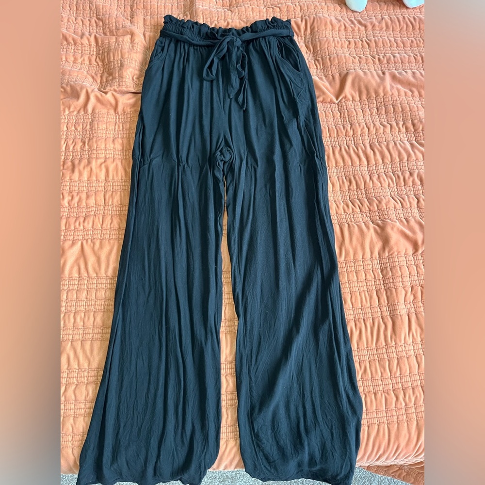 American Eagle Black Soft Paperbag Waist Pants